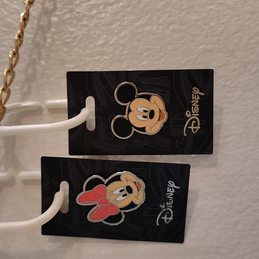 Minnie Mouse & Mickey Mouse Pin with Pink Bow